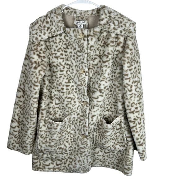 Davi & Dani Reversible Faux Fur Snow Leopard Cozy Jacket Size Medium Soft Cream - Picture 2 of 10